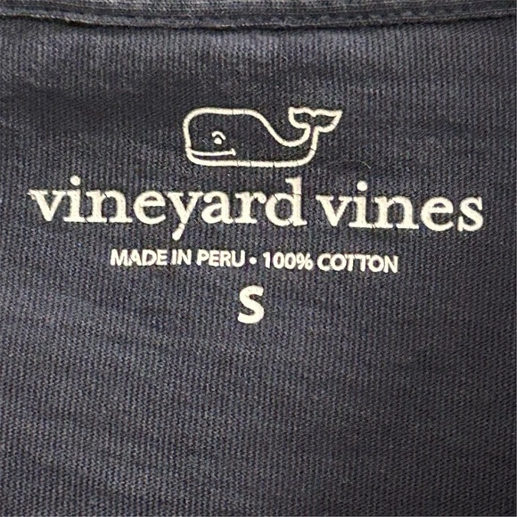 Vineyard Vines Men's S Blue Holiday Labrador Graphic Long-Sleeve Tee - Picture 4 of 9